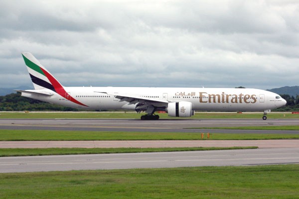 Emirates-B-777-300-big