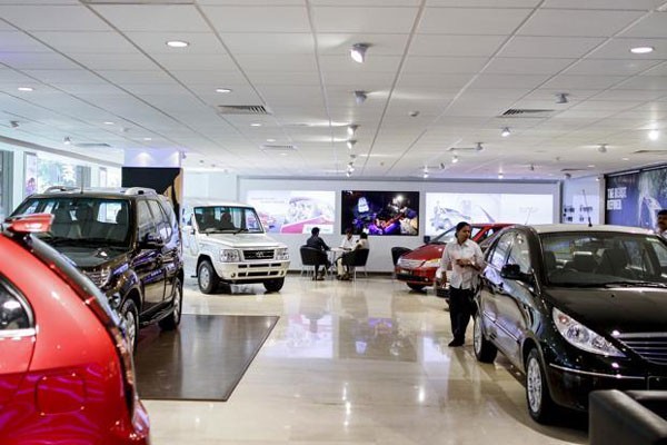 Tata-Motors-showroom-big