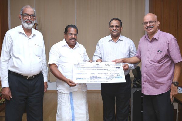 MCL-dividend-handing-over-B
