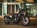 Harley-Davidson-Iron-883-b
